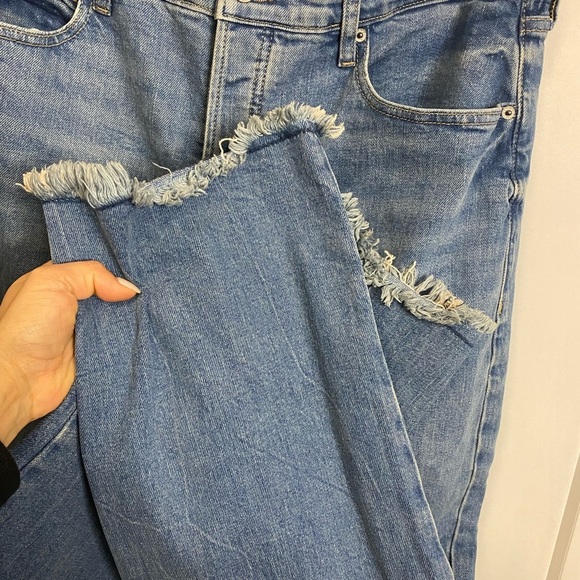 Old Navy | Extra high rise Sky High Straight Blue Denim Women's Jeans - 14 - Picture 4 of 6